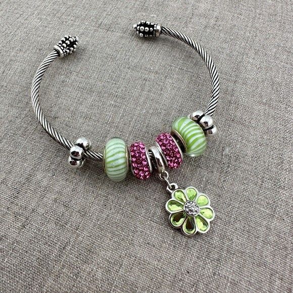 Silver Tone Cuff Bracelet Rhinestones Glass Beads Flower Charm Torque Bangle - Picture 7 of 9